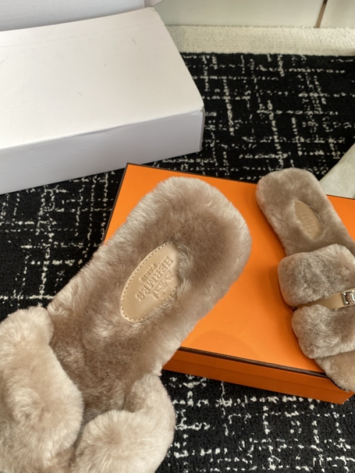 H**mes SLIPPERS