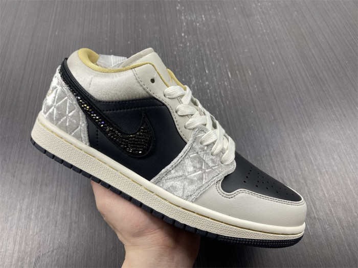 Air Jordan 1 Low Beaded Swoosh Men