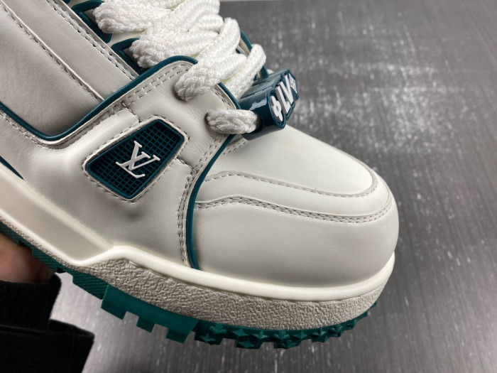 l0vt sneakers