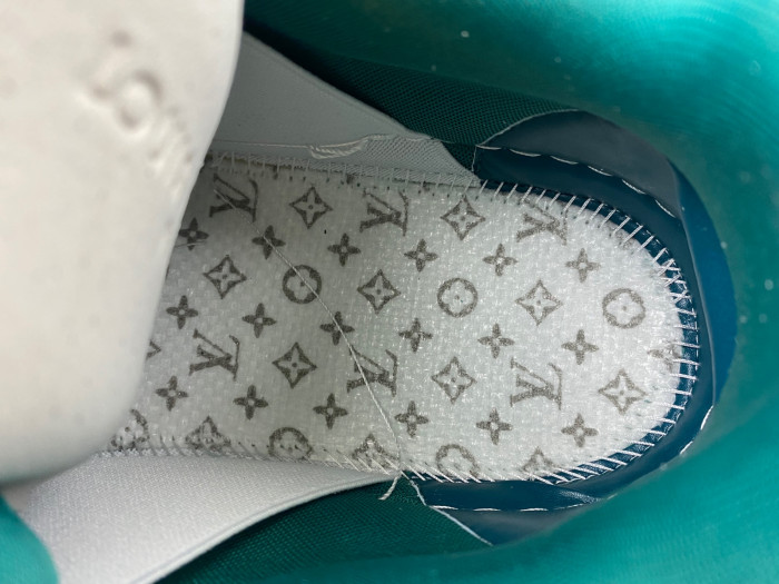 l0vt sneakers