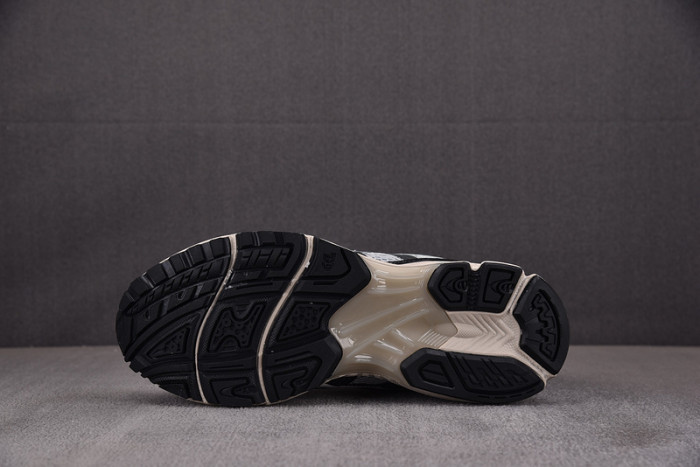 As*ic*s Sneaker 1201A935-001