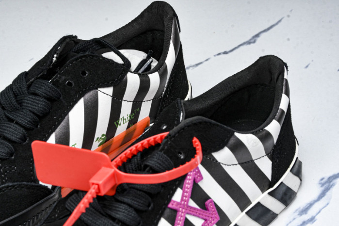 Off-White c/o Virgil Abloh