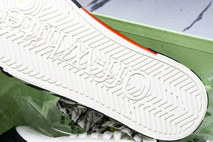 Off-White c/o Virgil Abloh