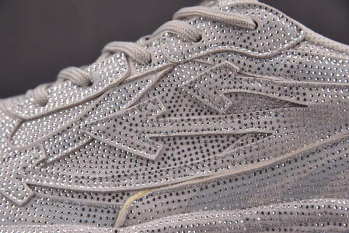 Off-White c/o Virgil Abloh