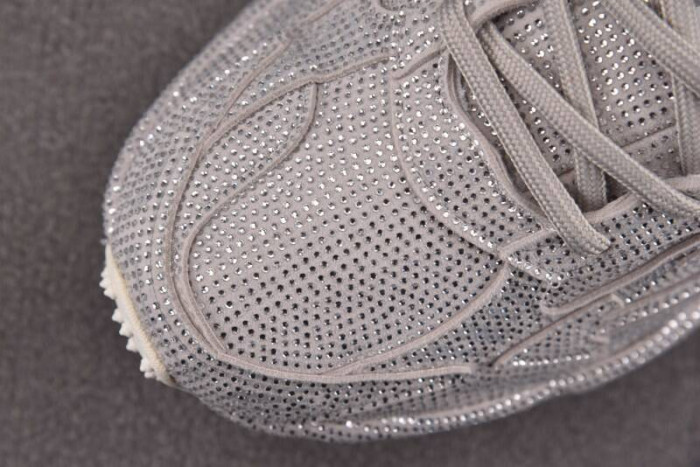 Off-White c/o Virgil Abloh