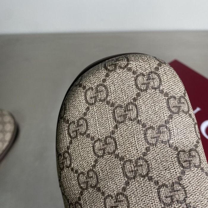 G*u*i SANDALS D06674