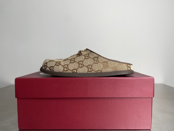 G*u*i SANDALS D06671