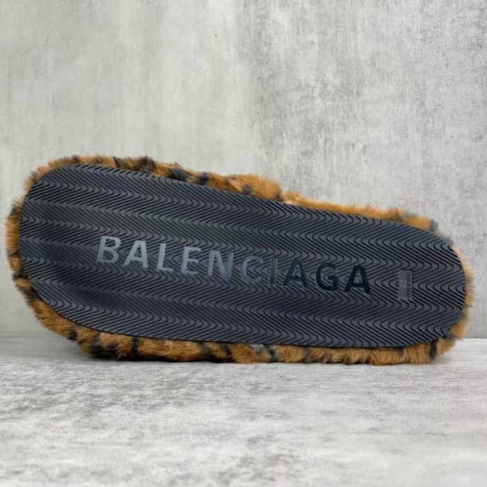 Ba*len*cia*ga Sandals W3R83 9700
