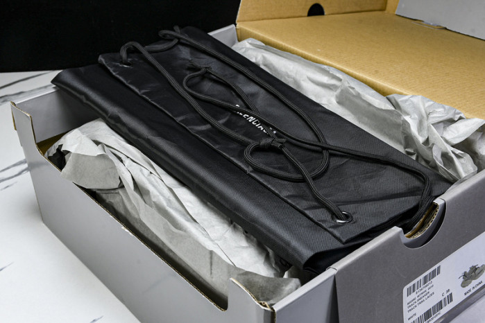 Ba*len*cia*ga TRACK 800590 WTRHK 0010