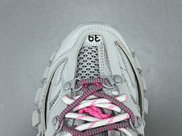 Ba*len*cia*ga TRACK 800590 WTRHK 1013