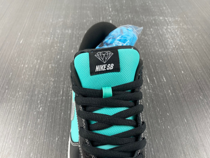 nike sb dunk low diamond S*pply co. aqua blue 304292-402
