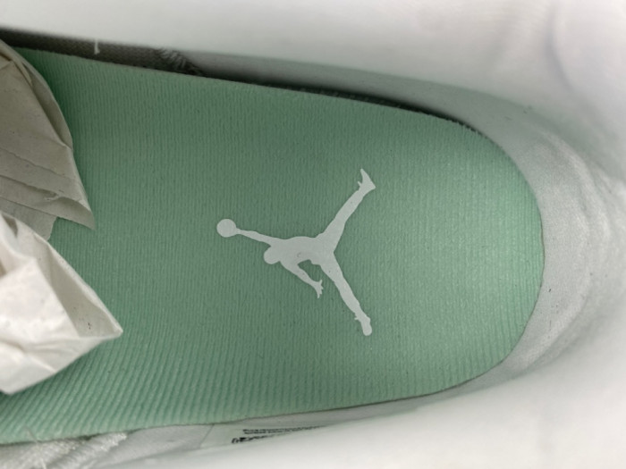 Air Jordan 11 Low "Igloo" AH7860-103