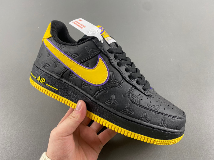 Kobe Bryant x Nike Air Force 1 Low HV5122-001