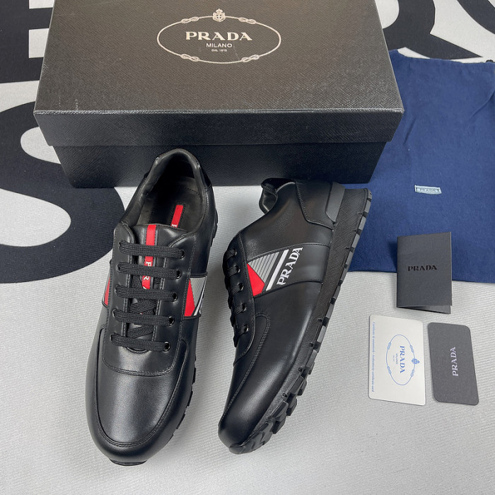 pra*a sneaker p038