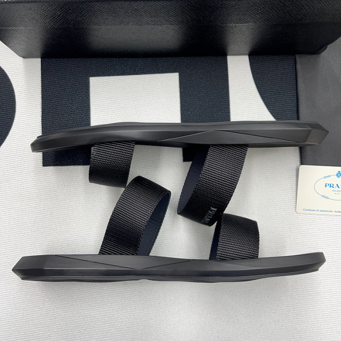pra*a sandals p072