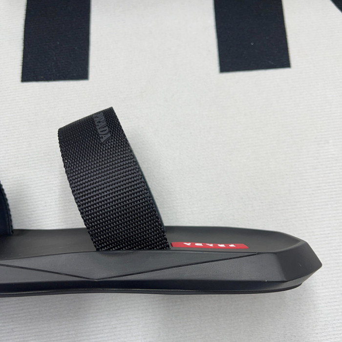 pra*a sandals p072