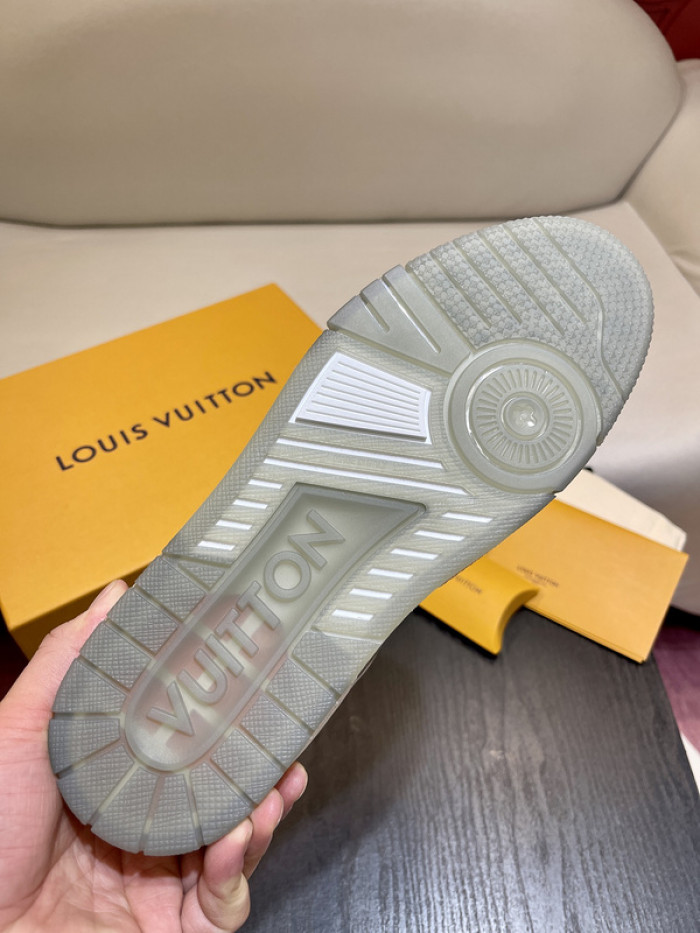 l0vt sneakers