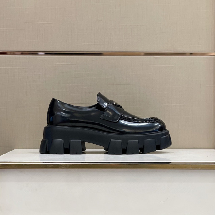 pra*a loafers p025