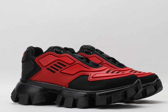 pra*a sneaker p020