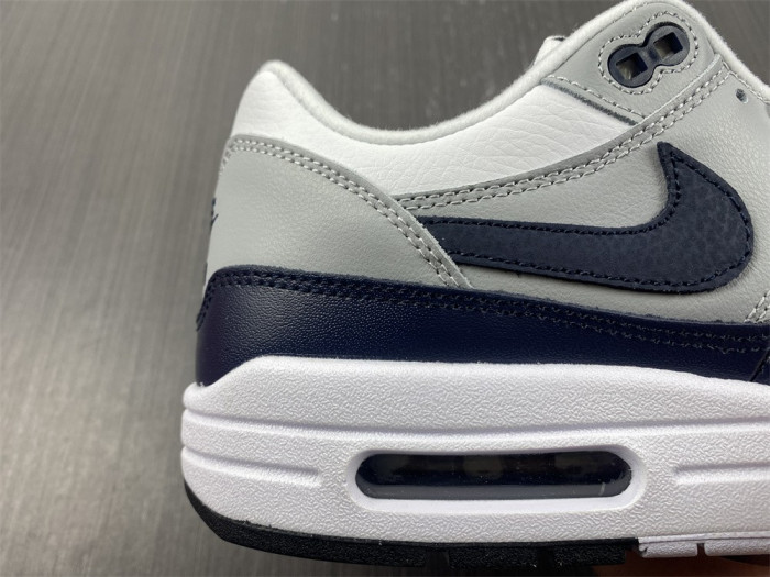 l0vt sneakers