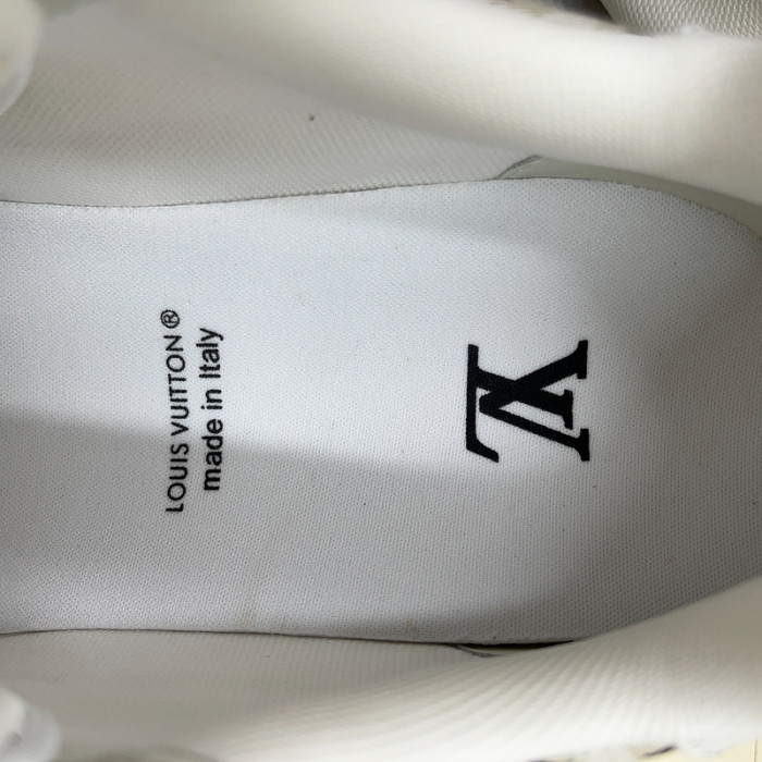 l0vt sneakers