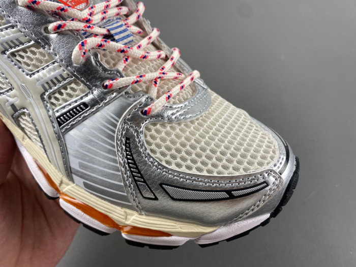 As*ic*s GEL-KAYANO 1203A555-101