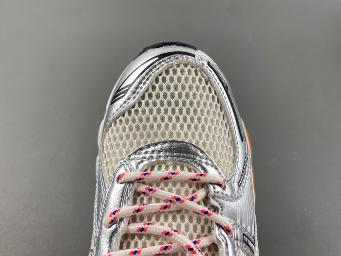 As*ic*s GEL-KAYANO 1203A555-101