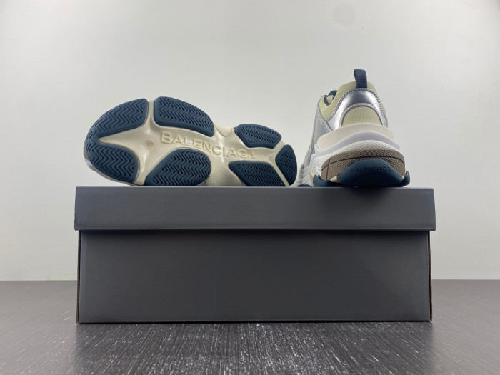 Ba*len*cia*ga triple s sneaker w2fs2 8106