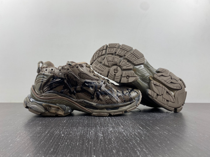 Ba*len*cia*ga runner w3rbq 2010