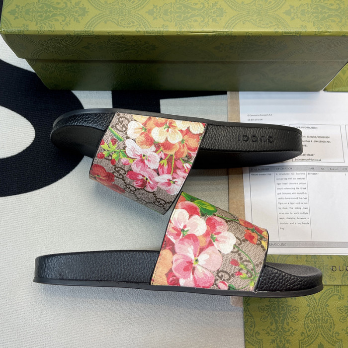 g*u*i slippers d6588