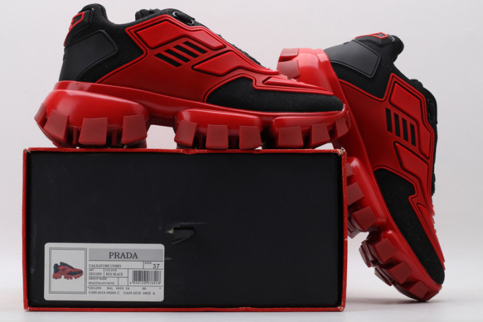 pra*a sneaker p024