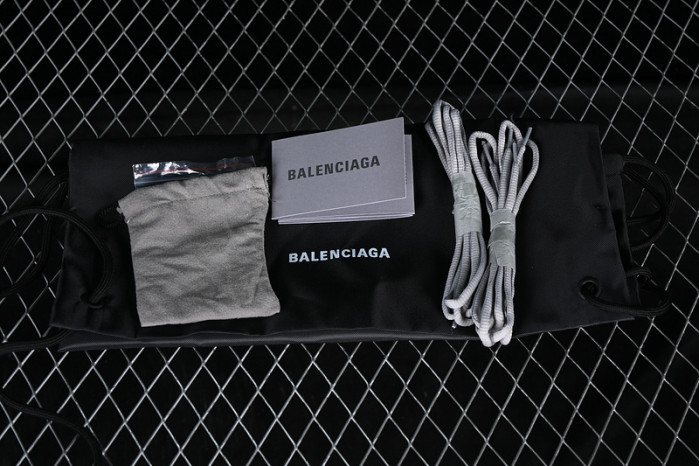 Ba*len*cia*ga track w3ad5 1212