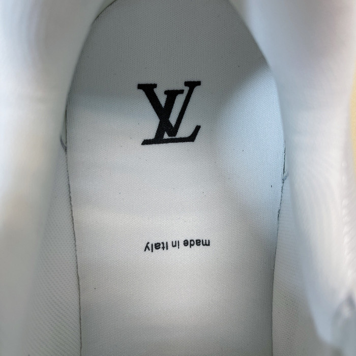 l0vt sneakers