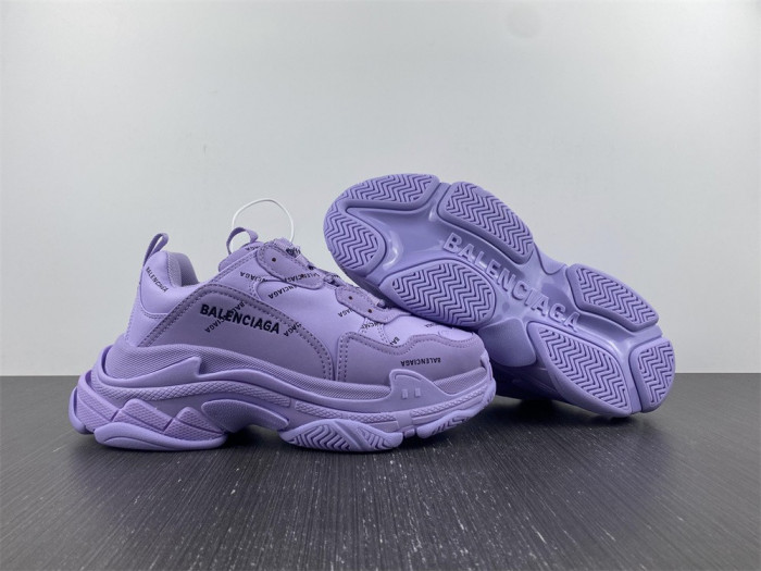 Ba*len*cia*ga triple s sneaker w2br1 2055