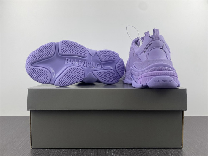 Ba*len*cia*ga triple s sneaker w2br1 2055