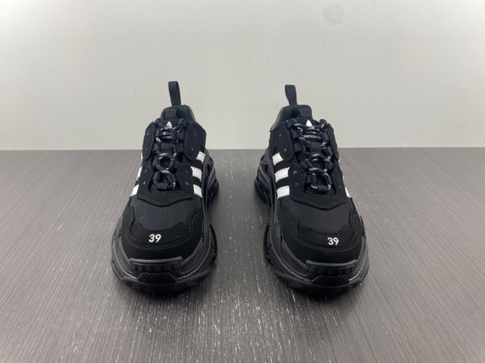 Ba*len*cia*ga triple s sneaker w2fw1 1004