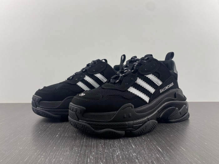 Ba*len*cia*ga triple s sneaker w2fw1 1004
