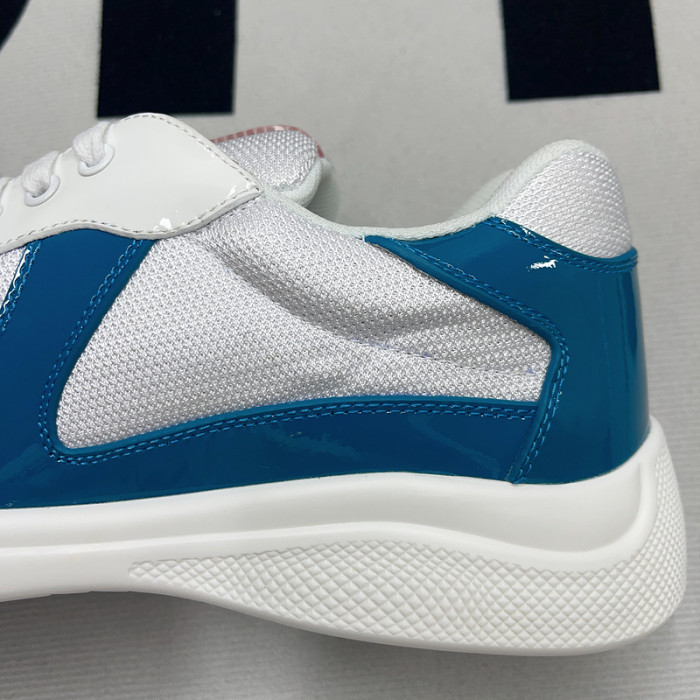 pra*a sneaker p049