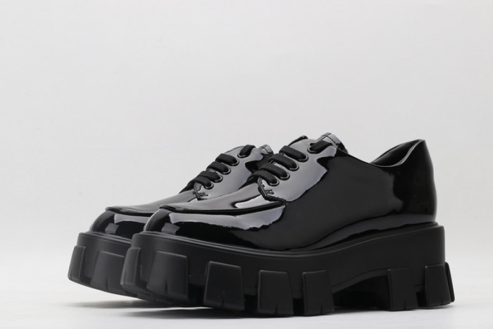 pra*a loafers p031