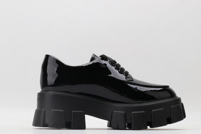 pra*a loafers p031