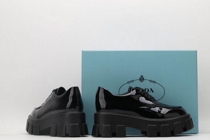 pra*a loafers p031
