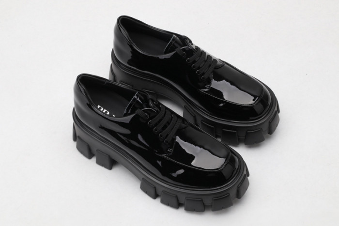 pra*a loafers p031