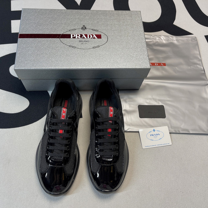 pra*a sneaker p053