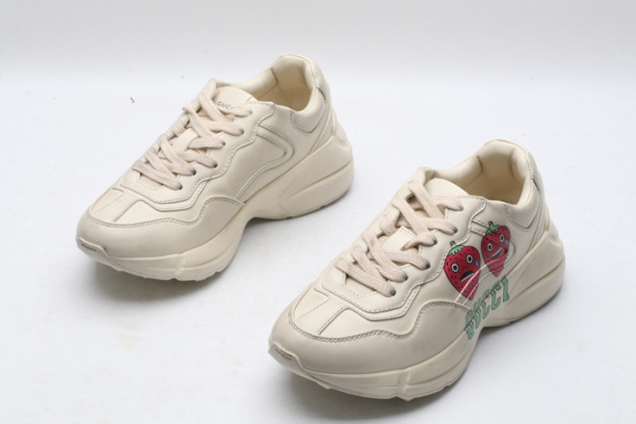 g*u*i ace embroidered low-top sneaker e2355