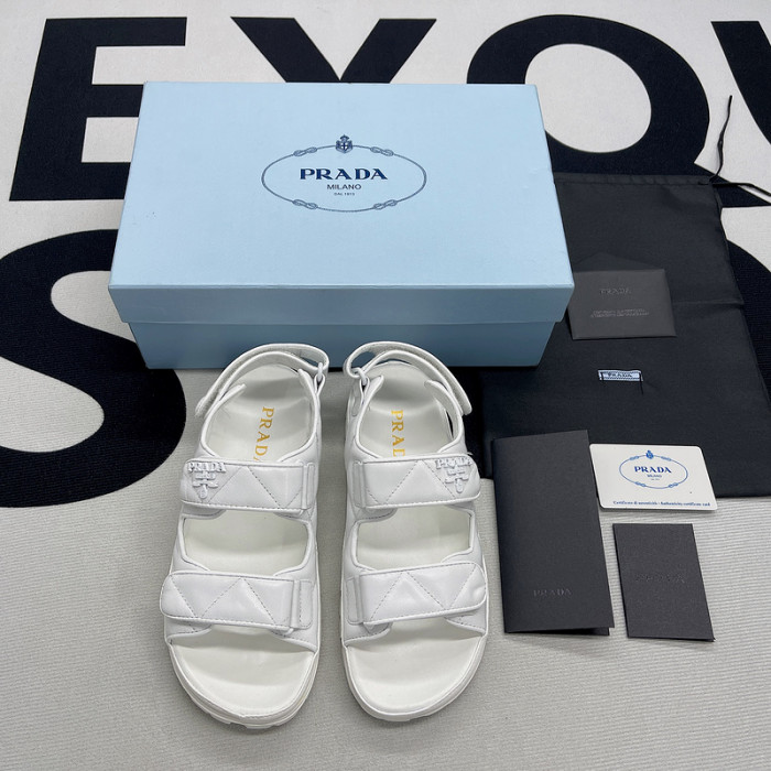 pra*a sandals p061