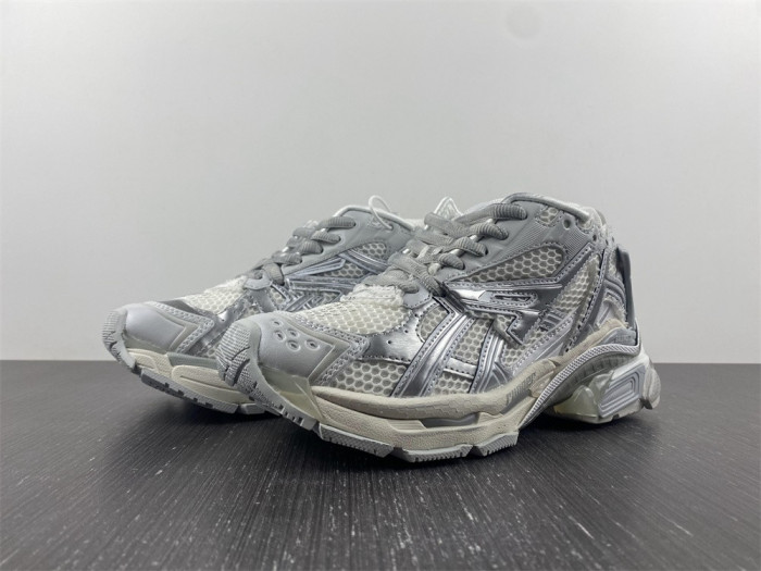 Ba*len*cia*ga runner w3rbl 8100