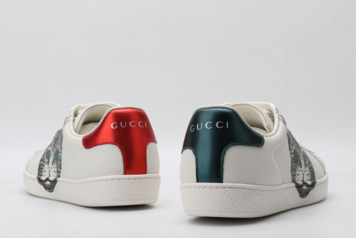 g*u*i ace embroidered low-top sneaker g104