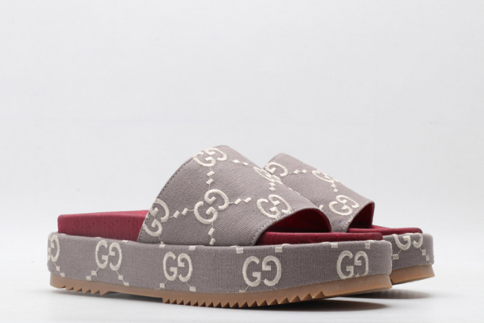 g*u*i sandals d06574