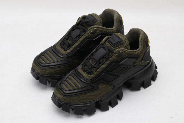pra*a sneaker p021
