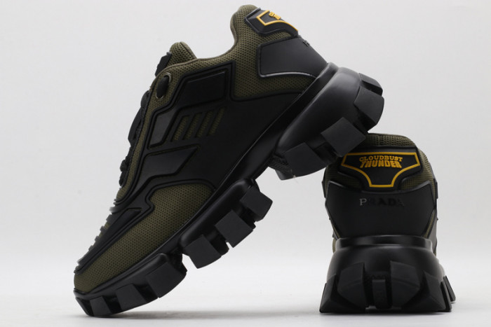pra*a sneaker p021